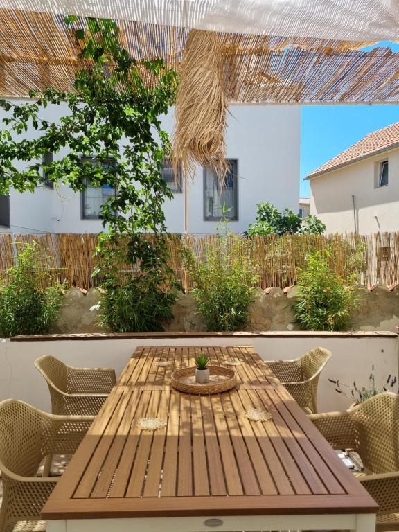 Seaside Murter Apartments - Апартаменты Делюкс