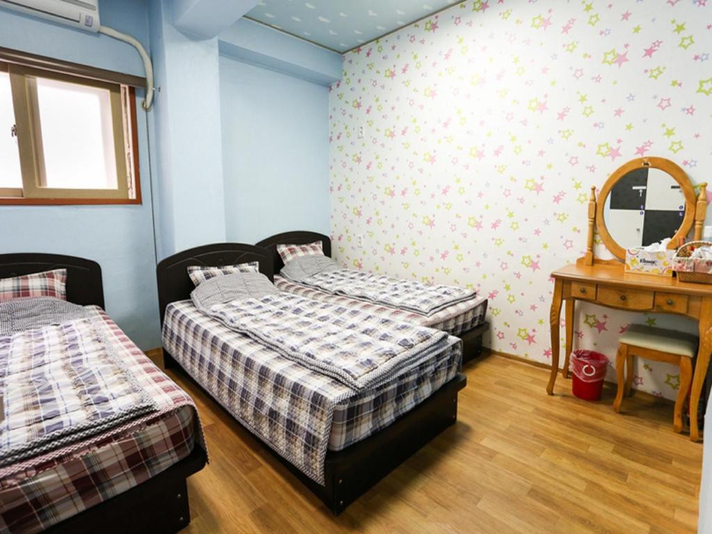 Funstay Inn Guesthouse - Habitación Triple