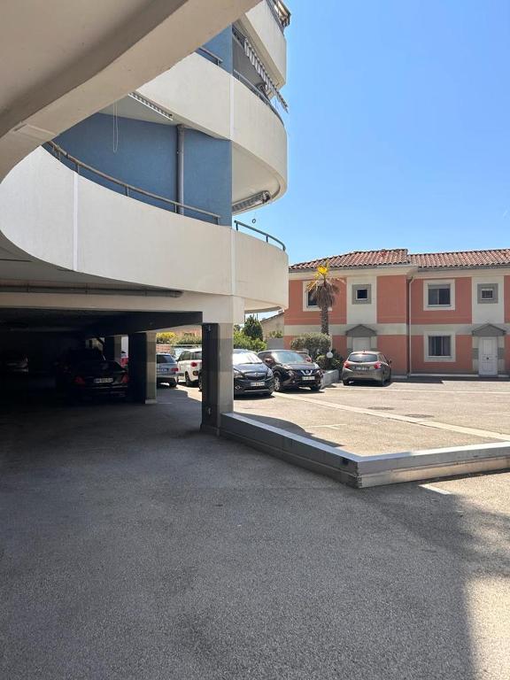Budova, v ktorej sa apartmán nachádza