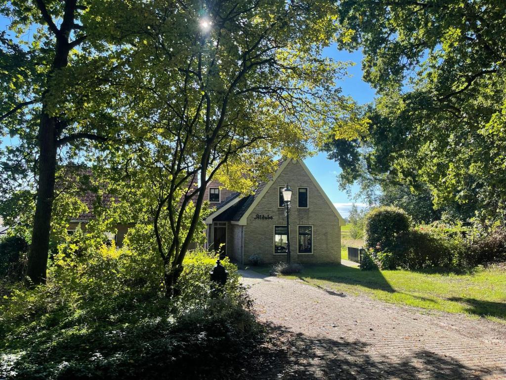 Κήπος έξω από το Spacious Country Retreat