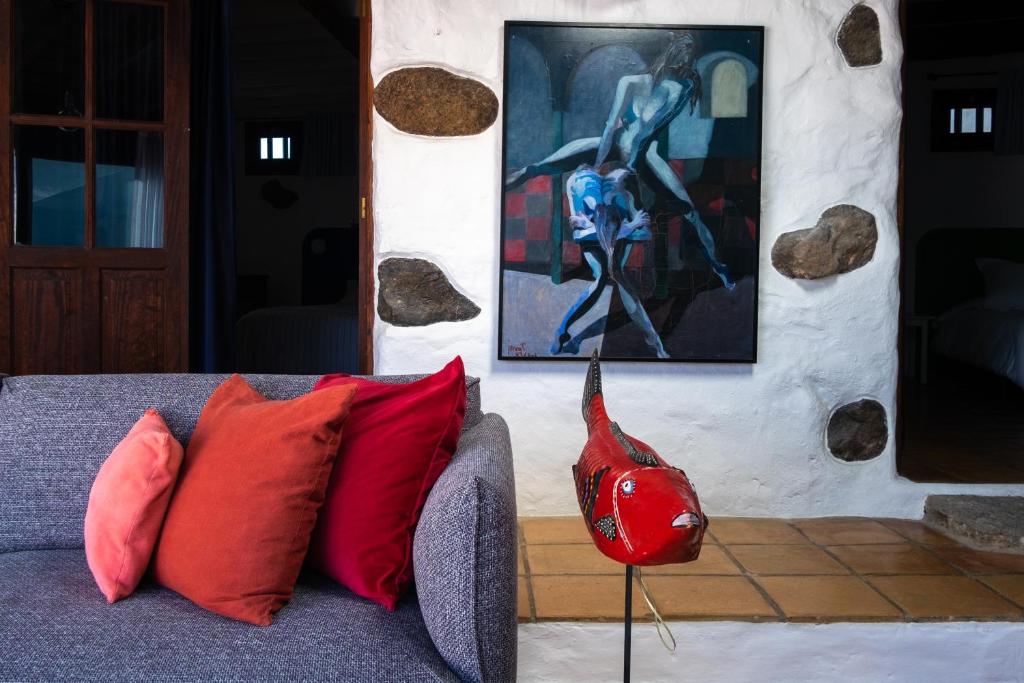 Posezení v ubytování Casa Lupe. Art-inspired courtyard house in Teguise