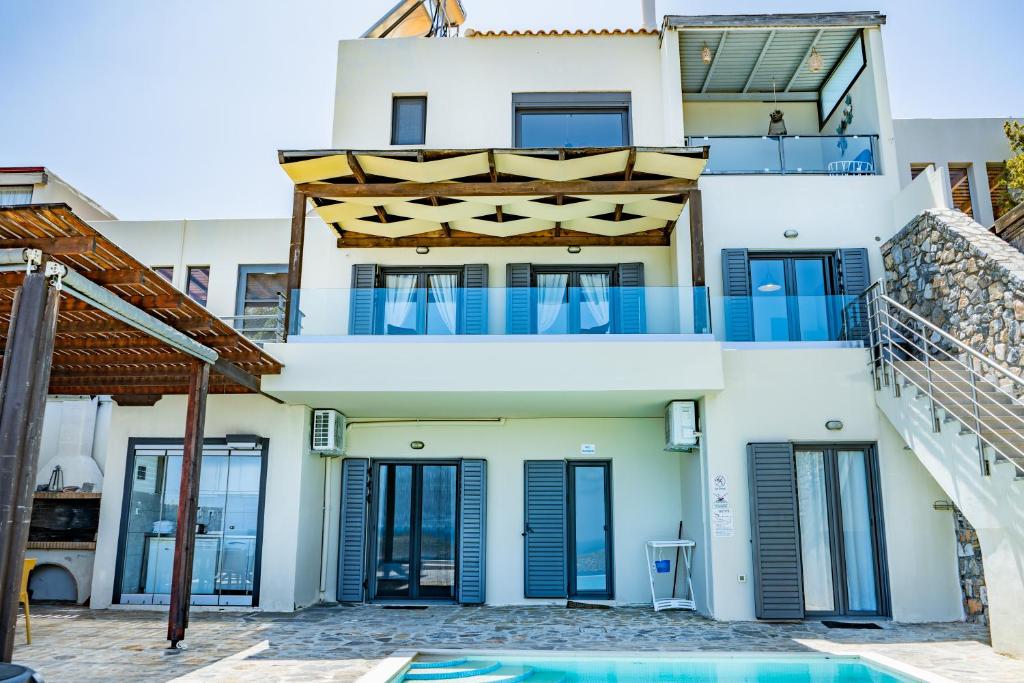 Bazén v ubytovaní Elounda Sunrise Villa alebo v jeho blízkosti