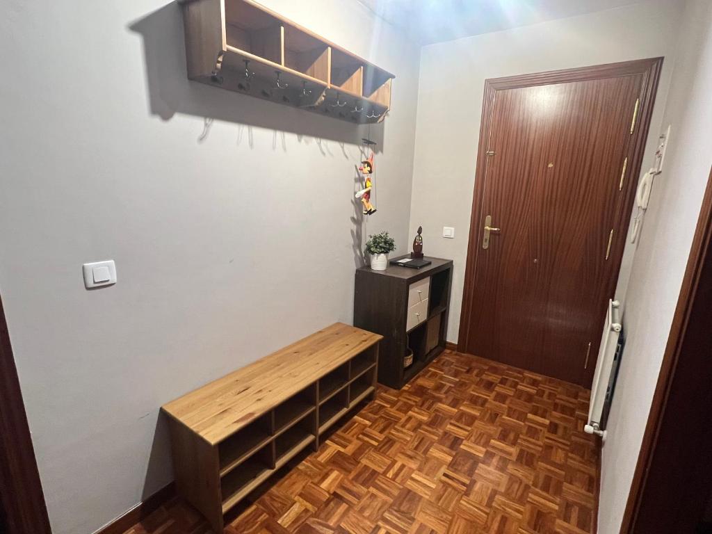 Kuchyň nebo kuchyňský kout v ubytování VILLA CARMEN coqueto apartamento con piscina y garaje by Apartamentos Logrono