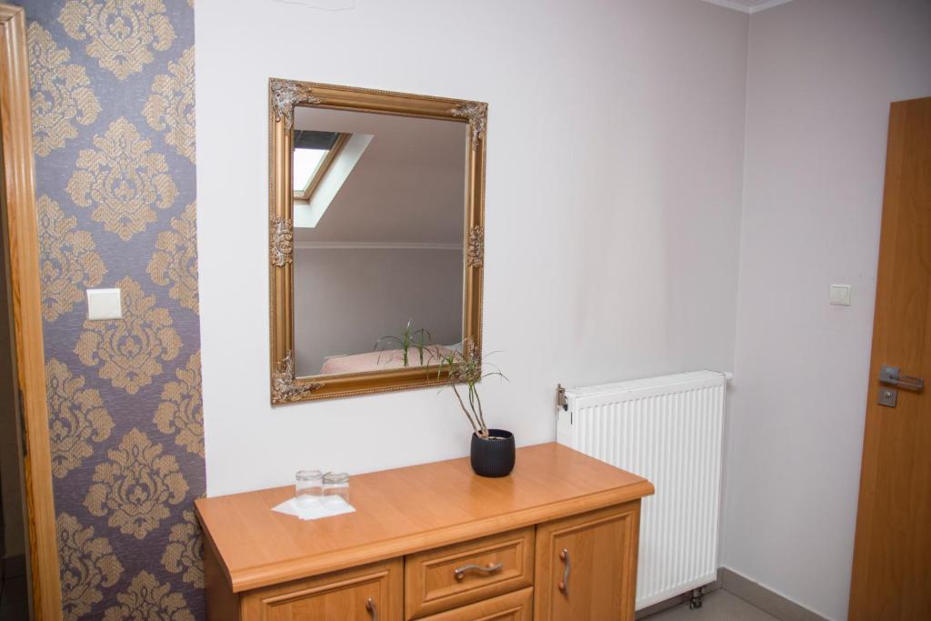 Zdjęcie z galerii obiektu VENA Noclegi Restauracja Sala Bankietowa w mieście Malanów
