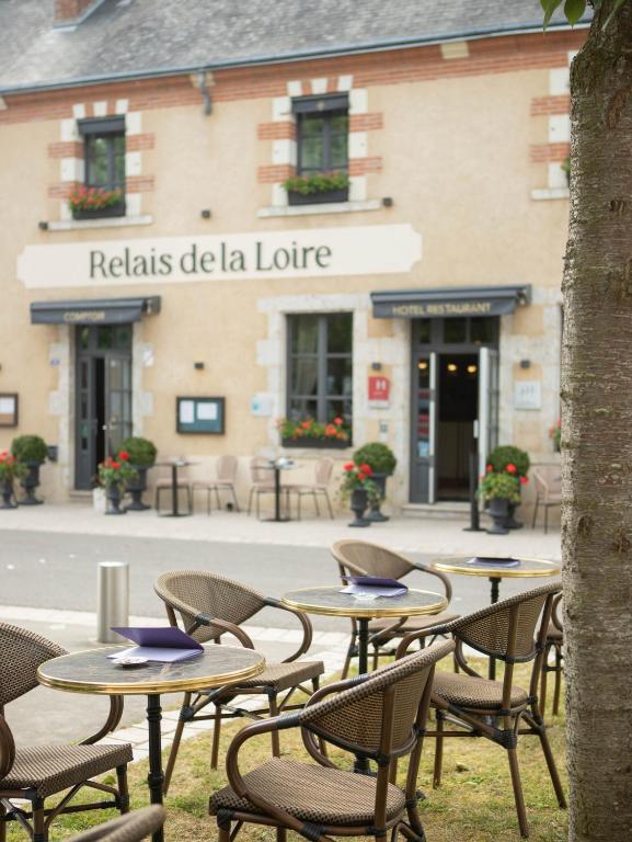 Reštaurácia alebo iné gastronomické zariadenie v ubytovaní Relais de la Loire