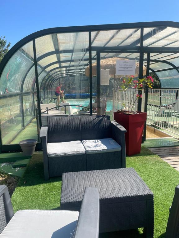 Balkon lub taras w obiekcie Gard les Dolmens