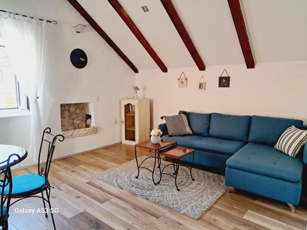 Posedenie v ubytovaní Studio apartman u renesansnoj vili
