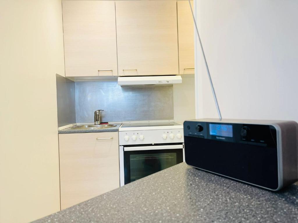 Kuchyň nebo kuchyňský kout v ubytování Scandinavian Apartment Hotel -Lunden 2- Central 2 room apartment