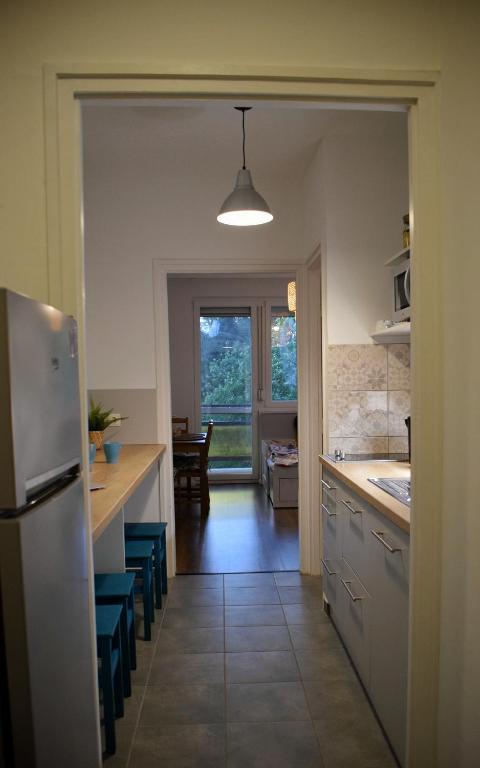 Kuchnia lub aneks kuchenny w obiekcie Helikon 31 Apartman Keszthely