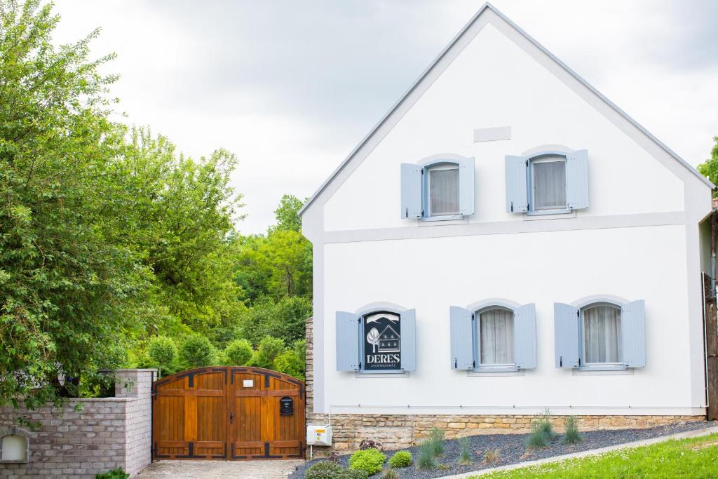 Budova, v ktorej sa apartmán nachádza