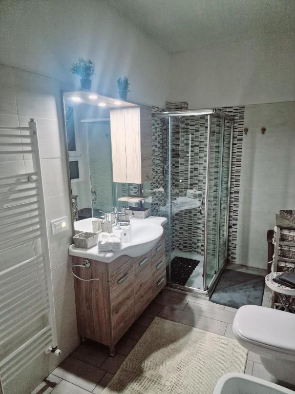 VARESE PRIME - Air Conditioning, 2 parking, 2 baths, City Centre, 200mt Villa Esengrini Montalbano, NO Keybox - Two-Bedroom Apartment