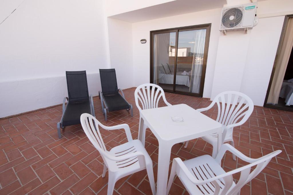Apartamentos Mestret, San Antonio – Updated 2023 Prices