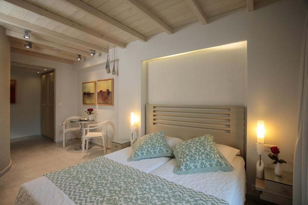 Iria Beach Art Hotel - 14