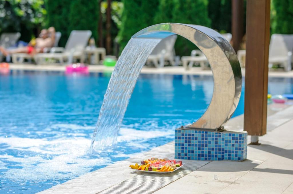 Bazén v ubytování Emerald Hotel nebo v jeho okolí