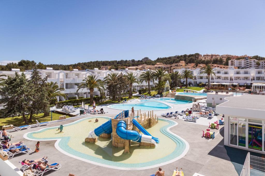 Bazén v ubytování Jutlandia Family Resort nebo v jeho okolí