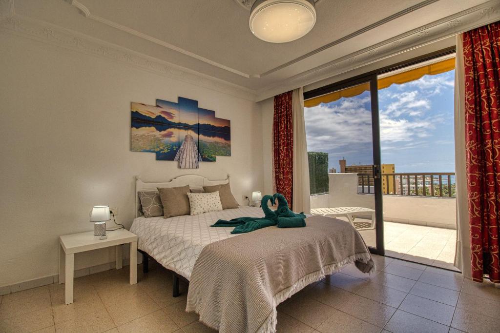 Posteľ alebo postele v izbe v ubytovaní Penthouse Sea View Jacuzzy terrace & pool