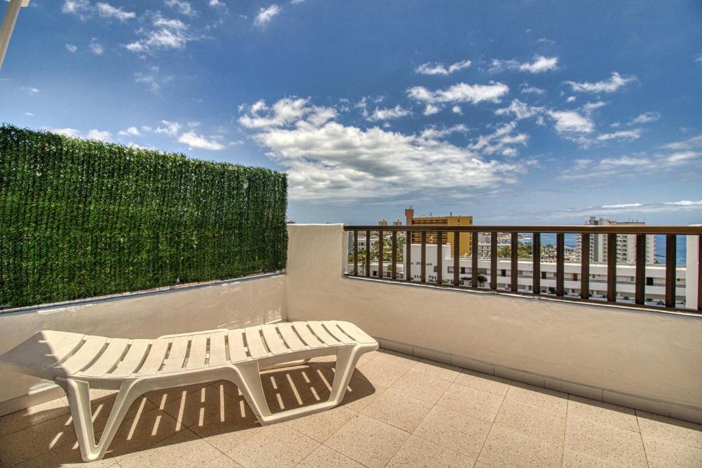 Balkón alebo terasa v ubytovaní Penthouse Sea View Jacuzzy terrace & pool