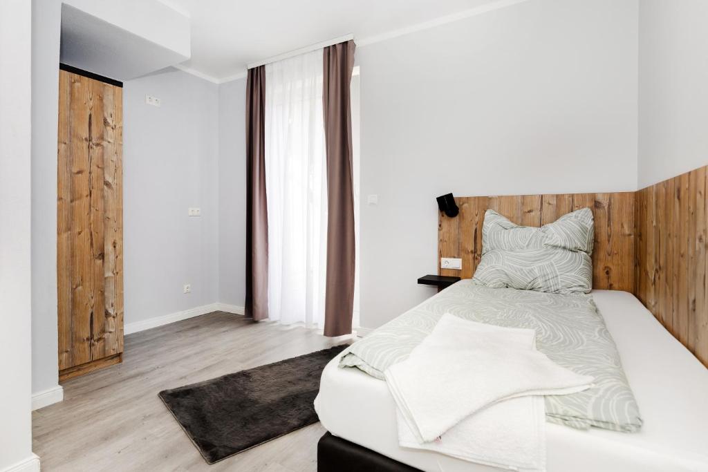 D & D Weserpension - Chambre Simple Avec Balcon