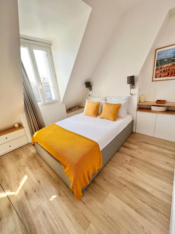 MyNestParis 2-BR in Center , Air Conditioner , Elevator, Free Parking