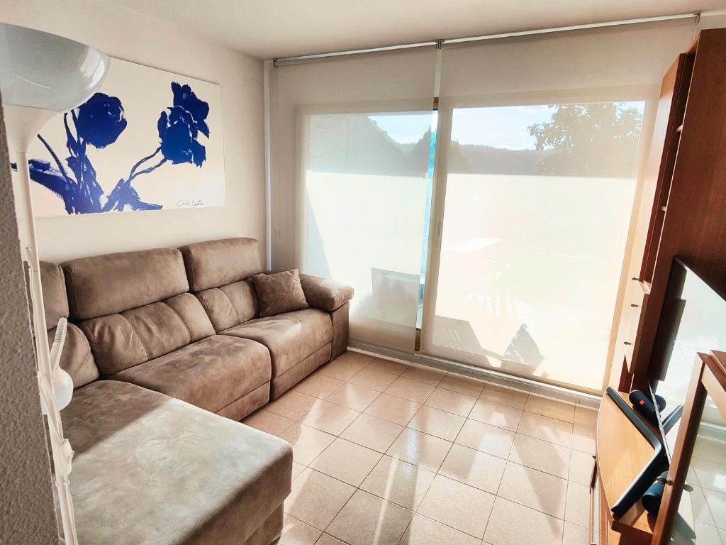 Apartment Luna Tossa De Mar 5mins walking to the beach with ...