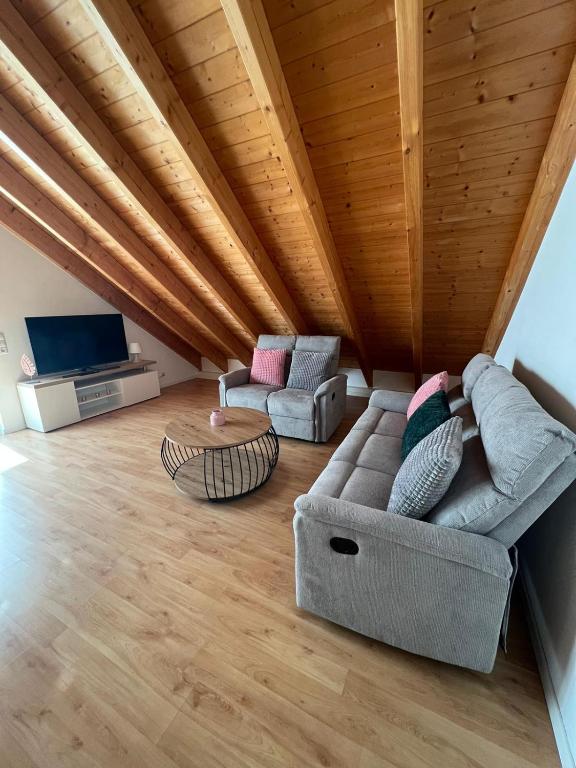 Posezení v ubytování Ferienwohnung Zentral in Lörrach - KONUS Gästekarte inklusive