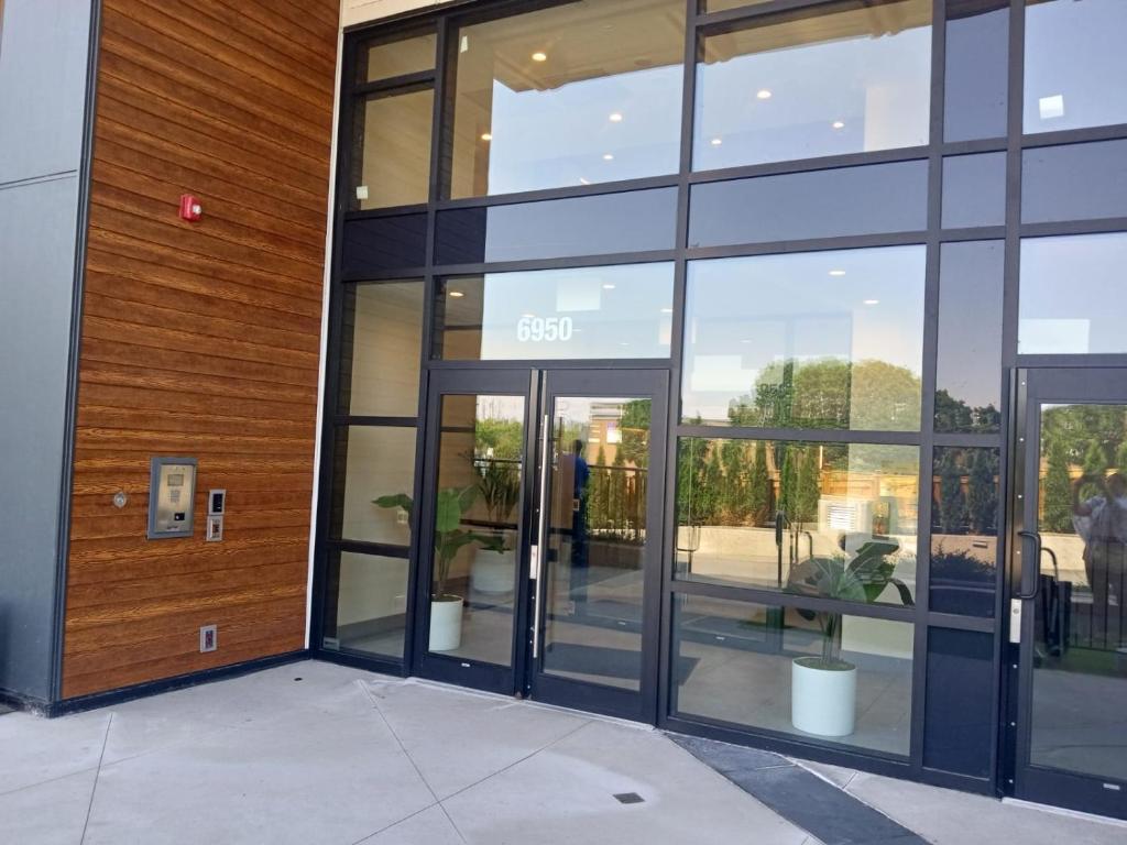 Great and Peaceful Stay in One Bedroom in Three Bedroom Brand New