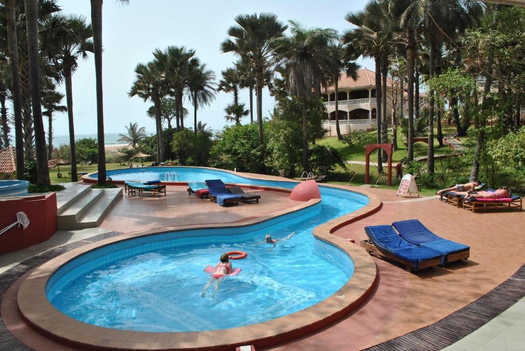 Lemon Creek Hotel Resort 2