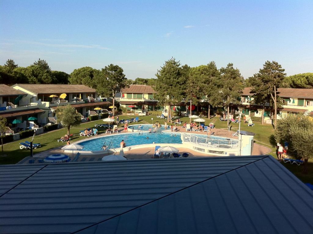 The swimming pool at or close to Bibione Residence Apartments