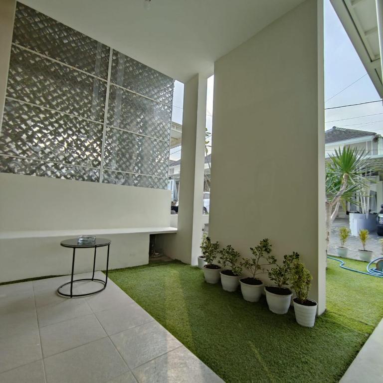 Zahrada ubytování Kayana Regency F7