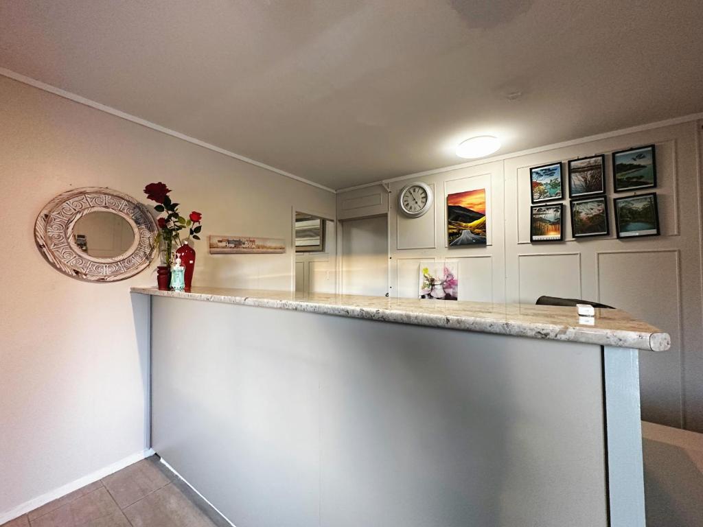 Kingswood Manor Motel - Resim 10