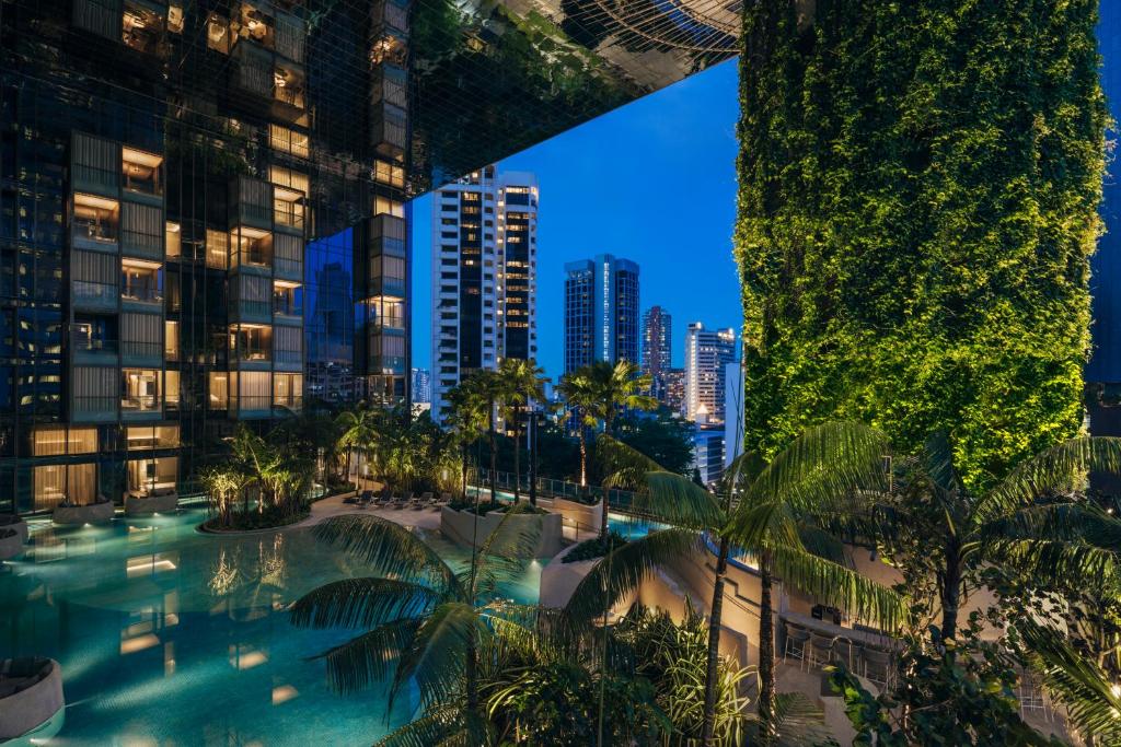 Hồ bơi trong/gần Pan Pacific Orchard