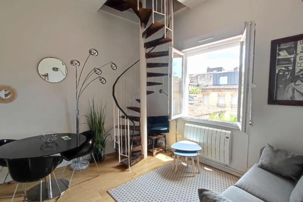 Photo de la galerie de l'établissement 32m quiet in the center of Bordeaux, à Bordeaux