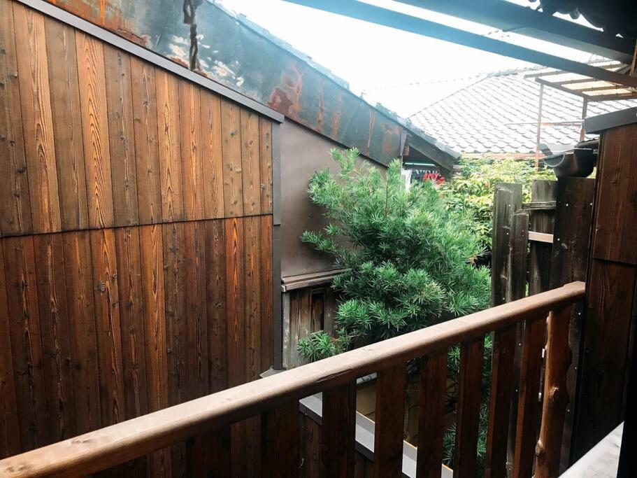 Balkón nebo terasa v ubytování Kisya---Kyoto Machiya Guesthouse