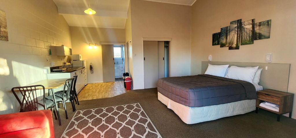 Acorn Estate Motel - Resim 18