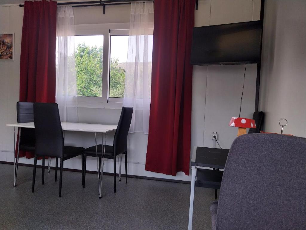 TV a/nebo společenská místnost v ubytování Entire house for rent