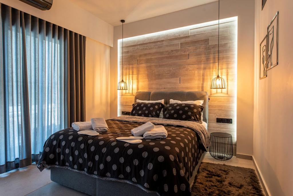 Minimal Art Studio, Patra (updated prices 2026) - Private Art Studio Apartment