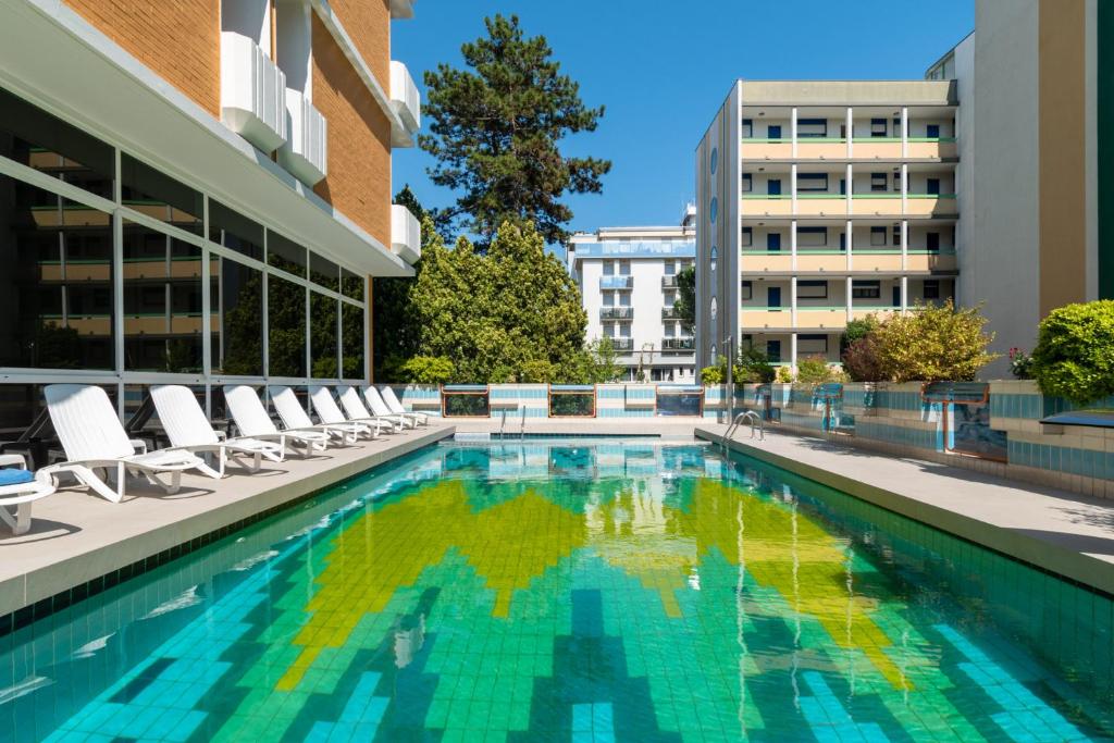 Bazén v ubytování Continental B&B City Hotel nebo v jeho okolí