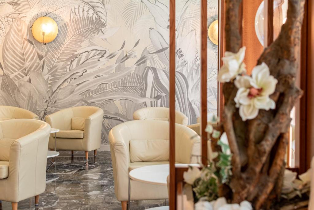 Posezení v ubytování Continental B&B City Hotel