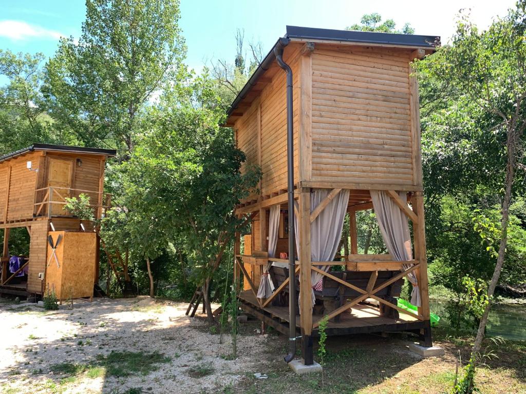Zahrada ubytování Cozy Treehouse with private sand beach