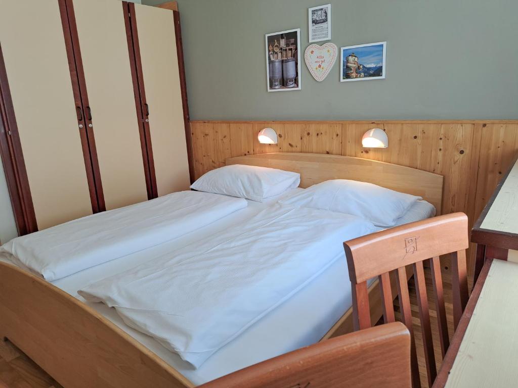 Posteľ alebo postele v izbe v ubytovaní JUFA Hotel Bad Aussee