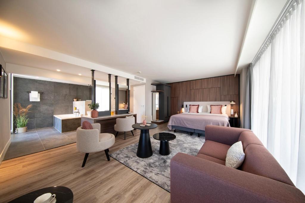 Postel nebo postele na pokoji v ubytování Bilderberg Europa Hotel Scheveningen