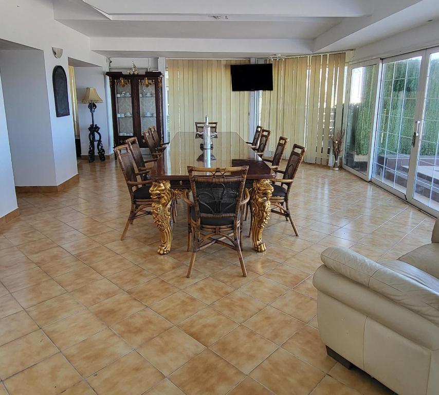 Posezení v ubytování La Perla Bianca Residence