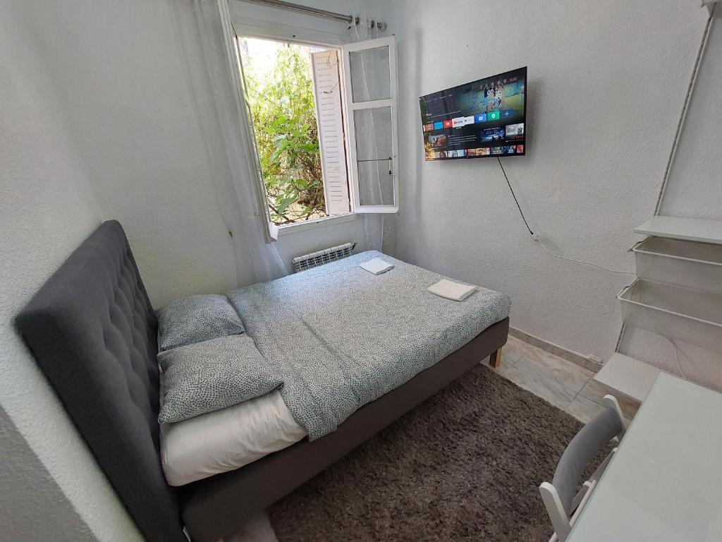 N1 Casa de Madrid - greenpeace line - Resim 17