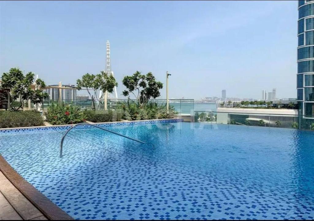 Luxury StayCation – 52 42 EMAAR Tower A and B