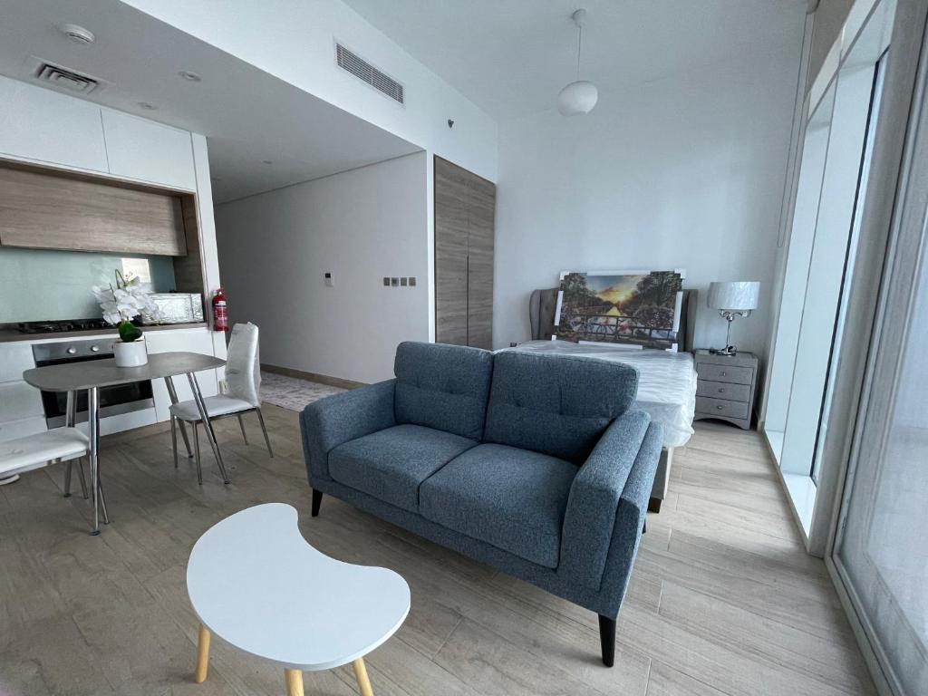Apartment Shiny & Fresh Studio Marina, Dubai, UAE