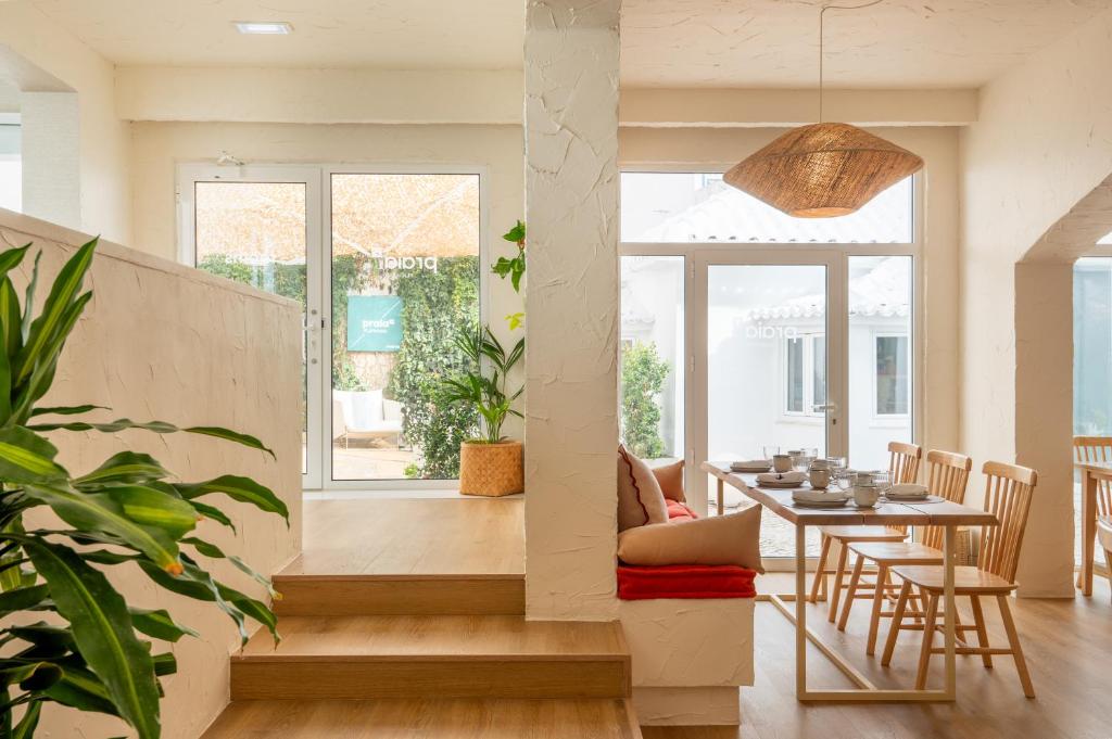 Een zitgedeelte bij Praia FLH Hotels Ericeira