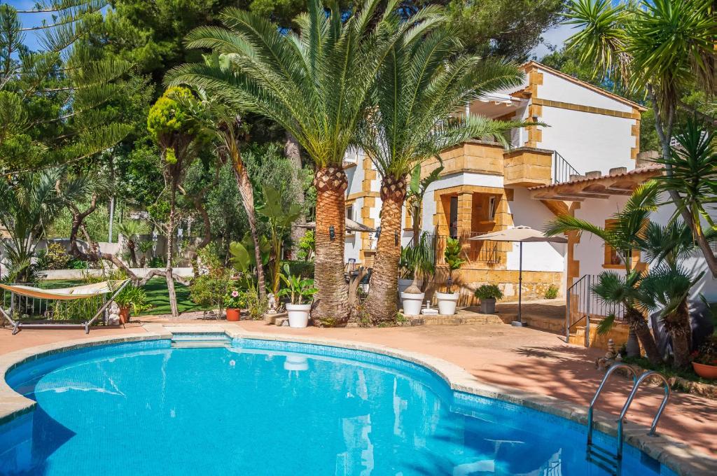 Бассейн в Ideal Property Mallorca - Sol de Mallorca 1 или поблизости