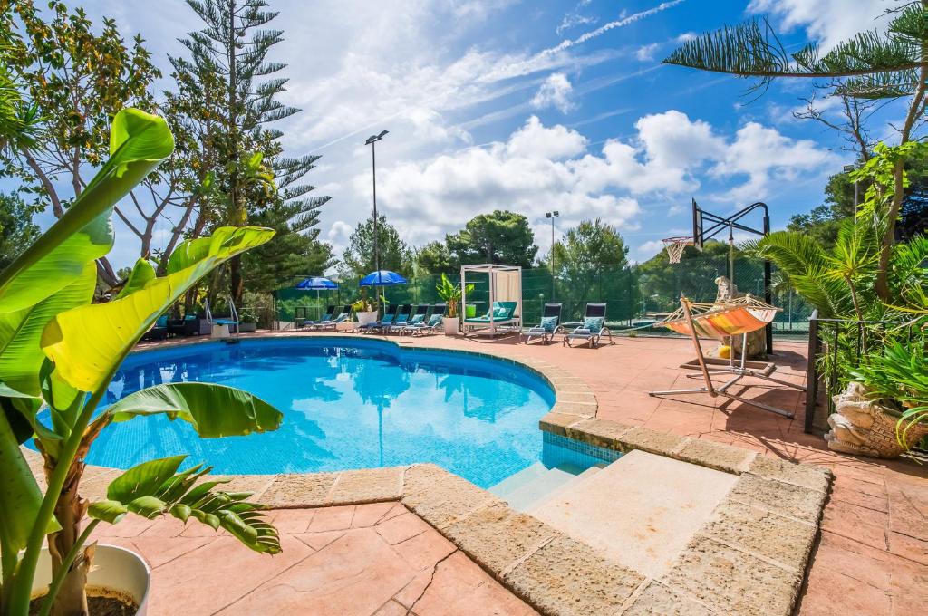 Бассейн в Ideal Property Mallorca - Sol de Mallorca 1 или поблизости