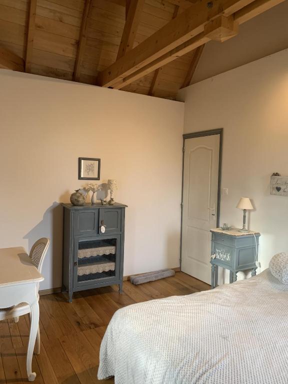 Postel nebo postele na pokoji v ubytování Gite de charme 6 pers avec SPA privé
