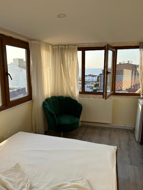 NAVAL HOTEL YALOVA - Luxe Tweepersoonskamer Met Uitzicht Op Zee